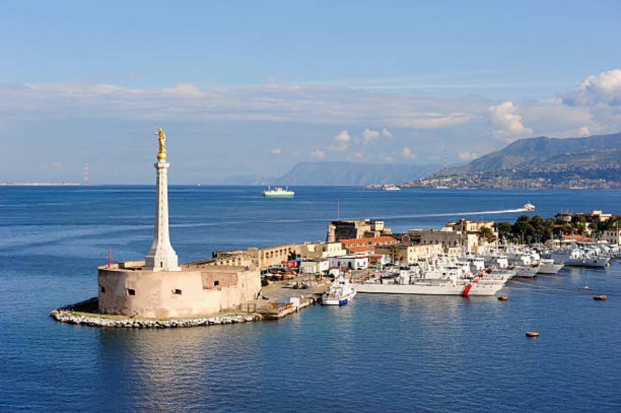 Damilhouse 1 Apartman Messina Kültér fotó